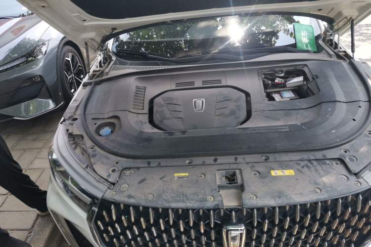Used Bestune T99 2020 20TD Automatic Premium Edition Engine Bay Right