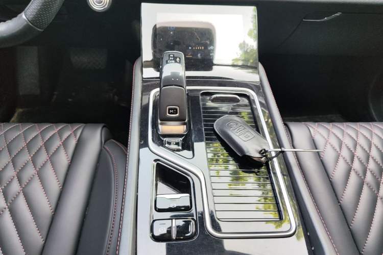 Used Bestune T99 2020 20TD Automatic Luxury Edition Gear Lever