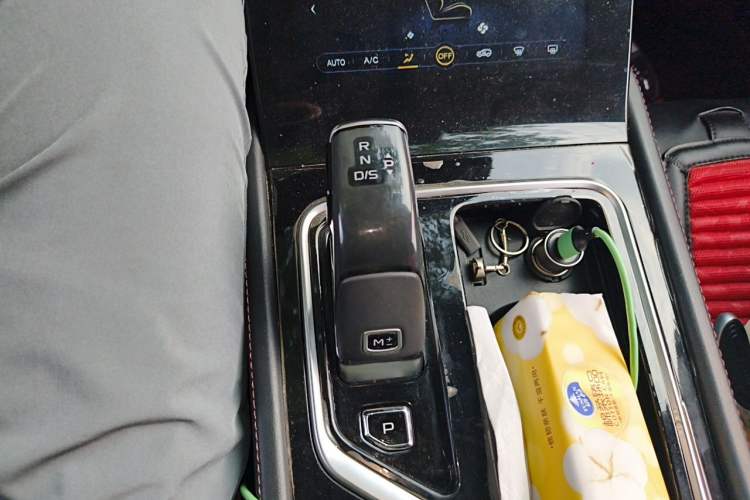 Used Bestune T99 2020 20TD Automatic Premium Edition Gear Lever