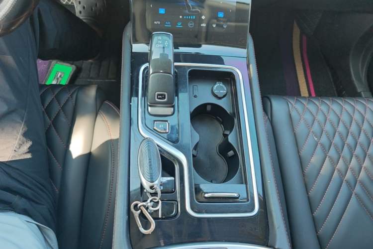 Used Bestune T99 2020 20TD Automatic Premium Edition Gear Lever