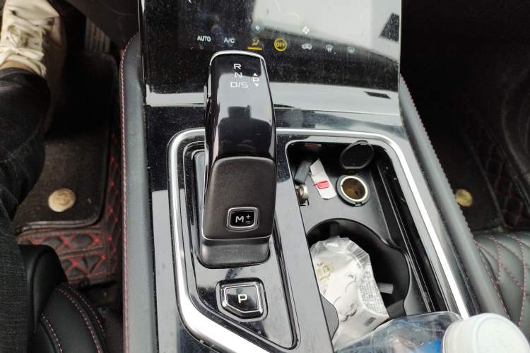 Used Bestune T99 2020 20TD Automatic Premium Edition Gear Lever