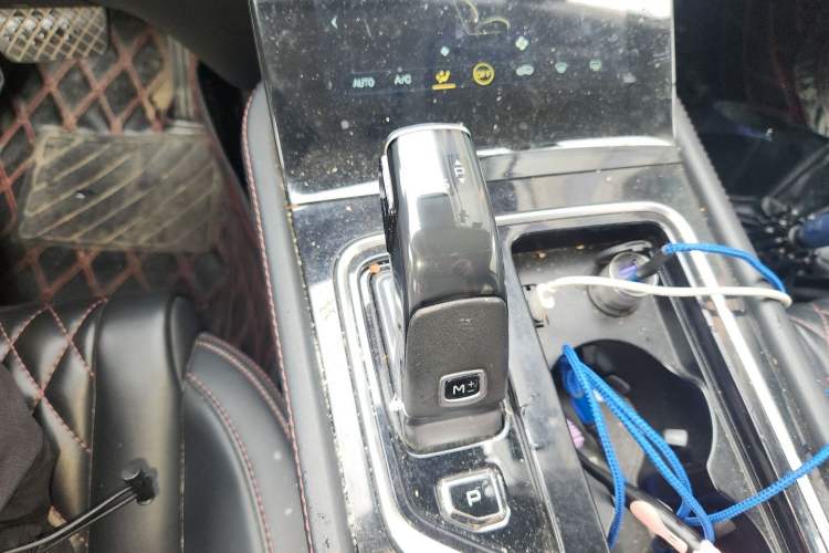 Used Bestune T99 2020 20TD Automatic Premium Edition Gear Lever