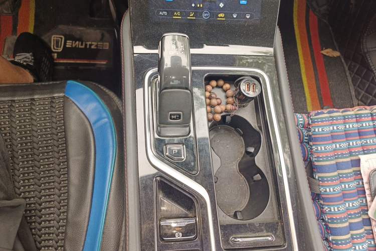 Used Bestune T99 2020 20TD Automatic Premium Edition Gear Lever