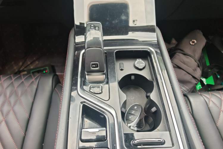 Used Bestune T99 2020 20TD Automatic Prestige Edition Gear Lever
