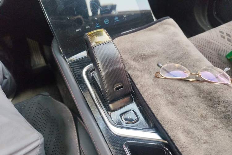 Used Bestune T99 2020 20TD Automatic Prestige Edition Gear Lever