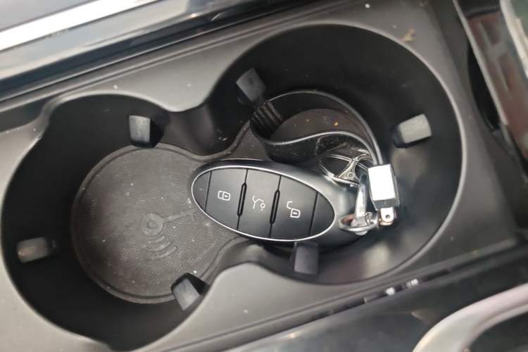 Used Bestune T99 2020 20TD Automatic Prestige Edition Interior 1