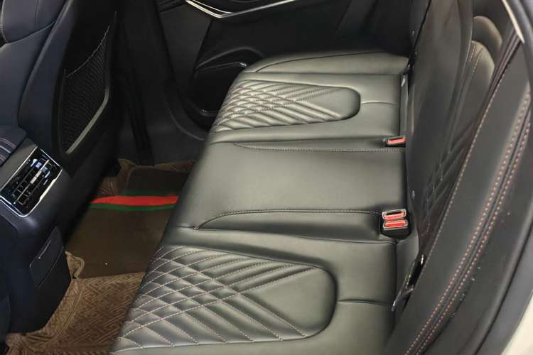 Used Bestune T99 2020 20TD Automatic Luxury Edition Interior 4