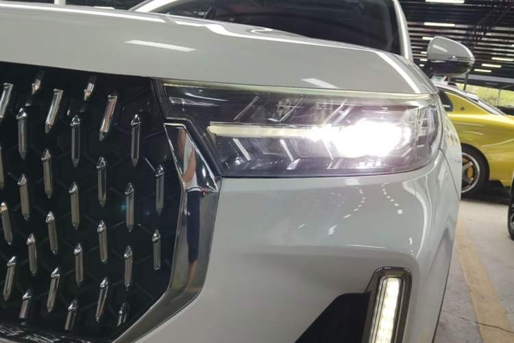Used Bestune T99 2020 20TD Automatic Luxury Edition Left Front Headlight