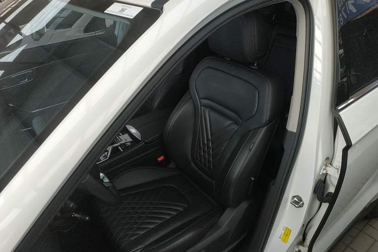 Used Bestune T99 2020 20TD Automatic Prestige Edition Left Front Seat