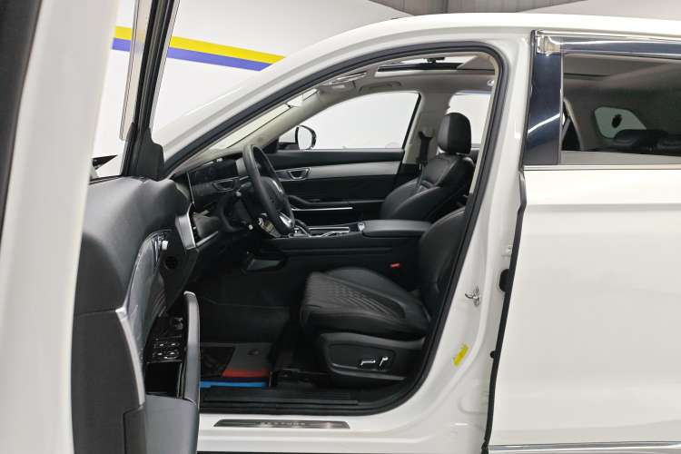 Used Bestune T99 2020 20TD Automatic Prestige Edition Left Front Seat