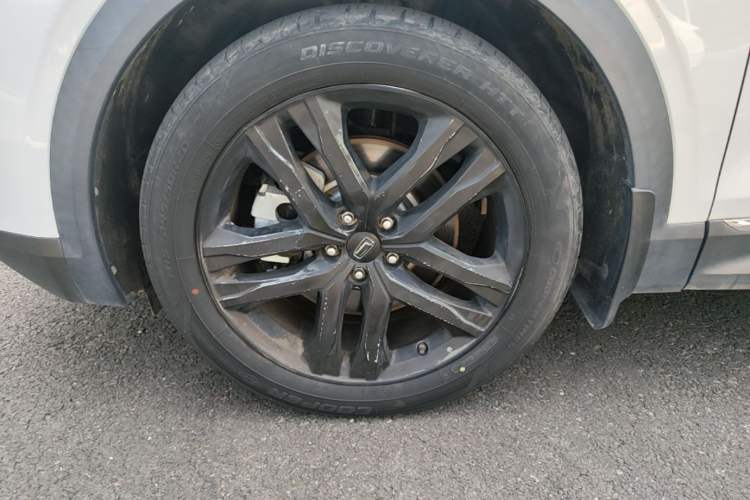 Used Bestune T99 2020 20TD Automatic Luxury Edition Left Front Wheel Hub