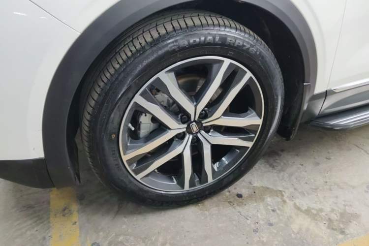 Used Bestune T99 2020 20TD Automatic Luxury Edition Left Front Wheel Hub