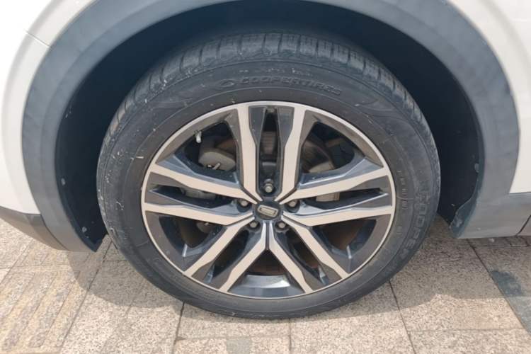 Used Bestune T99 2020 20TD Automatic Prestige Edition Left Front Wheel Hub