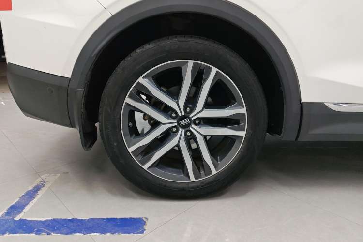 Used Bestune T99 2020 20TD Automatic Prestige Edition Left Front Wheel Hub