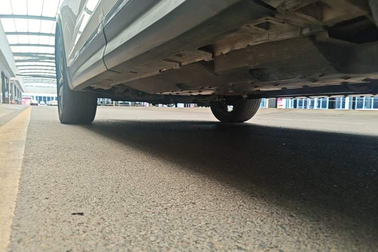 Used Bestune T99 2020 20TD Automatic Premium Edition Left Side Sill