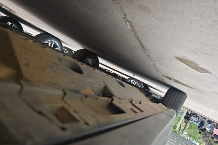 Used Bestune T99 2020 20TD Automatic Prestige Edition Left Side Sill