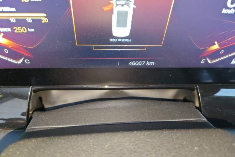 Used Bestune T99 2020 20TD Automatic Sport Premium Edition Odometer Close Up