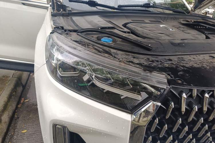 Used Bestune T99 2020 20TD Automatic Premium Edition Right Front Headlight
