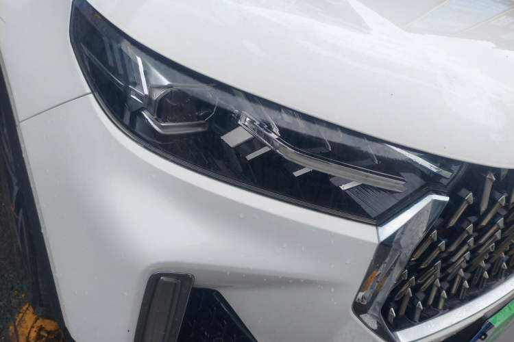 Used Bestune T99 2020 20TD Automatic Premium Edition Right Front Headlight