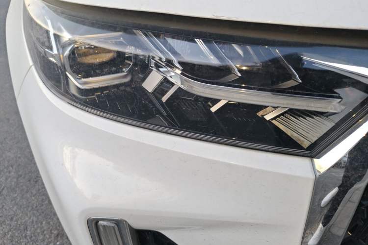 Used Bestune T99 2020 20TD Automatic Sport Premium Edition Right Front Headlight