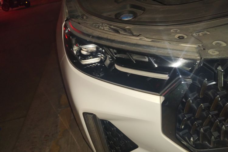 Used Bestune T99 2020 20TD Automatic Premium Edition Right Front Headlight