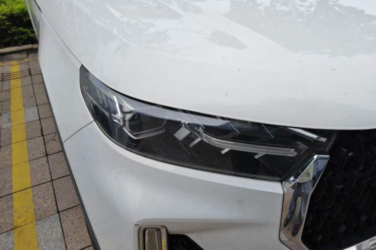 Used Bestune T99 2020 20TD Automatic Sport Premium Edition Right Front Headlight