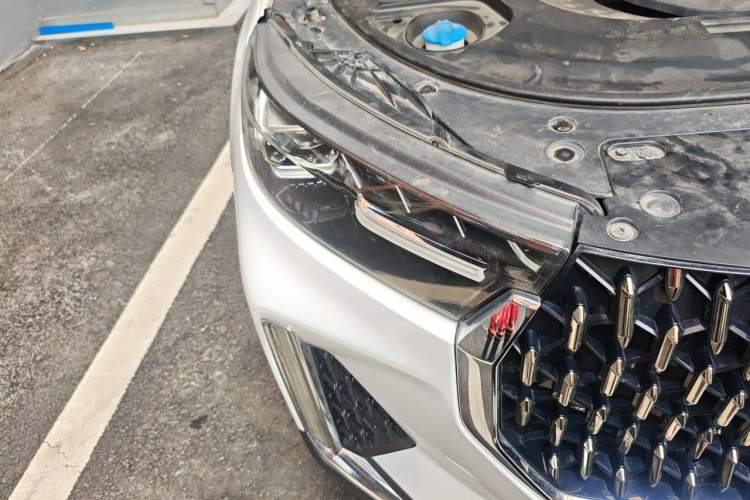 Used Bestune T99 2020 20TD Automatic Luxury Edition Right Front Headlight