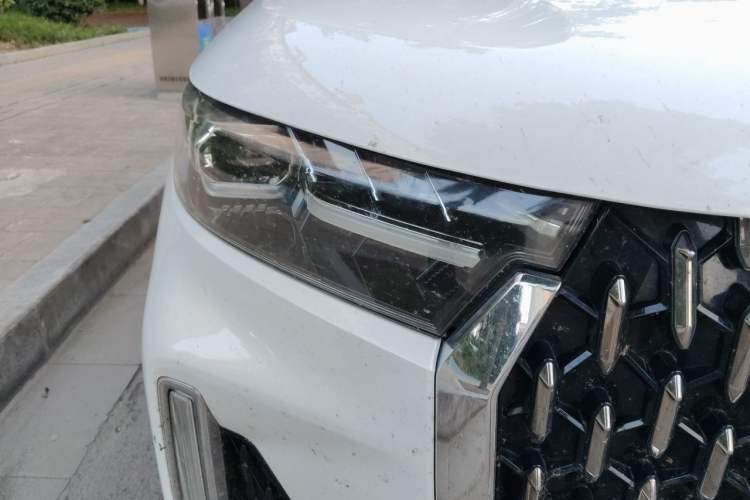 Used Bestune T99 2020 20TD Automatic Premium Edition Right Front Headlight