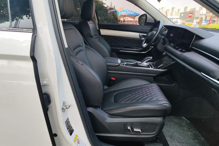 Used Bestune T99 2020 20TD Automatic Luxury Edition Right Front Seat