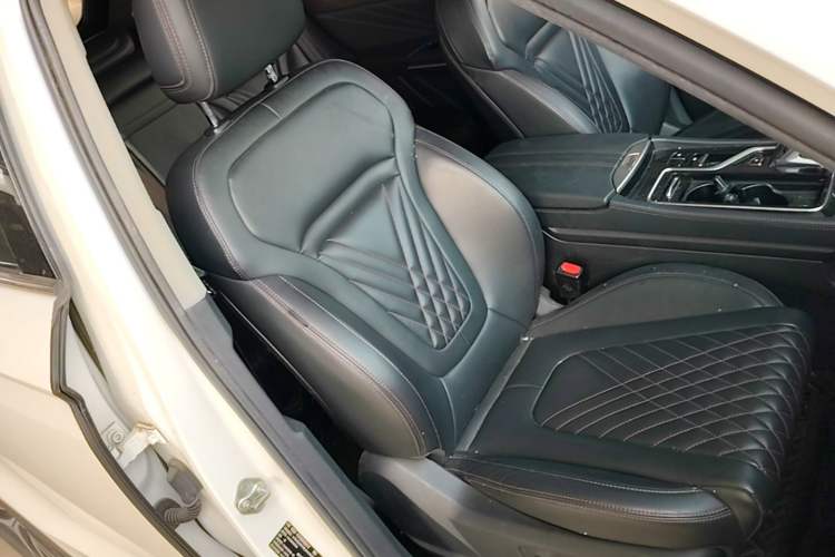 Used Bestune T99 2020 20TD Automatic Premium Edition Right Front Seat