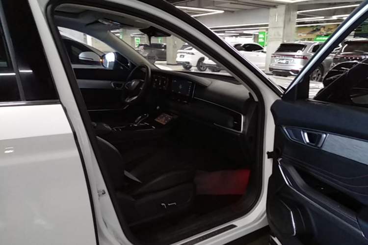 Used Bestune T99 2020 20TD Automatic Sport Premium Edition Right Front Seat