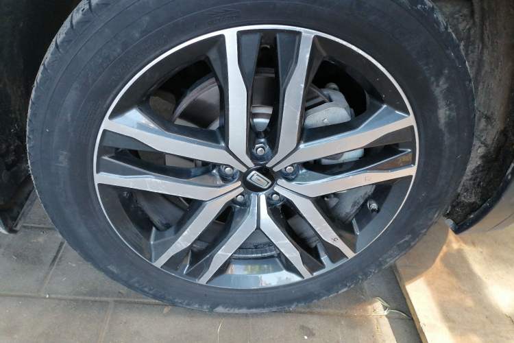 Used Bestune T99 2020 20TD Automatic Prestige Edition Right Front Wheel Hub