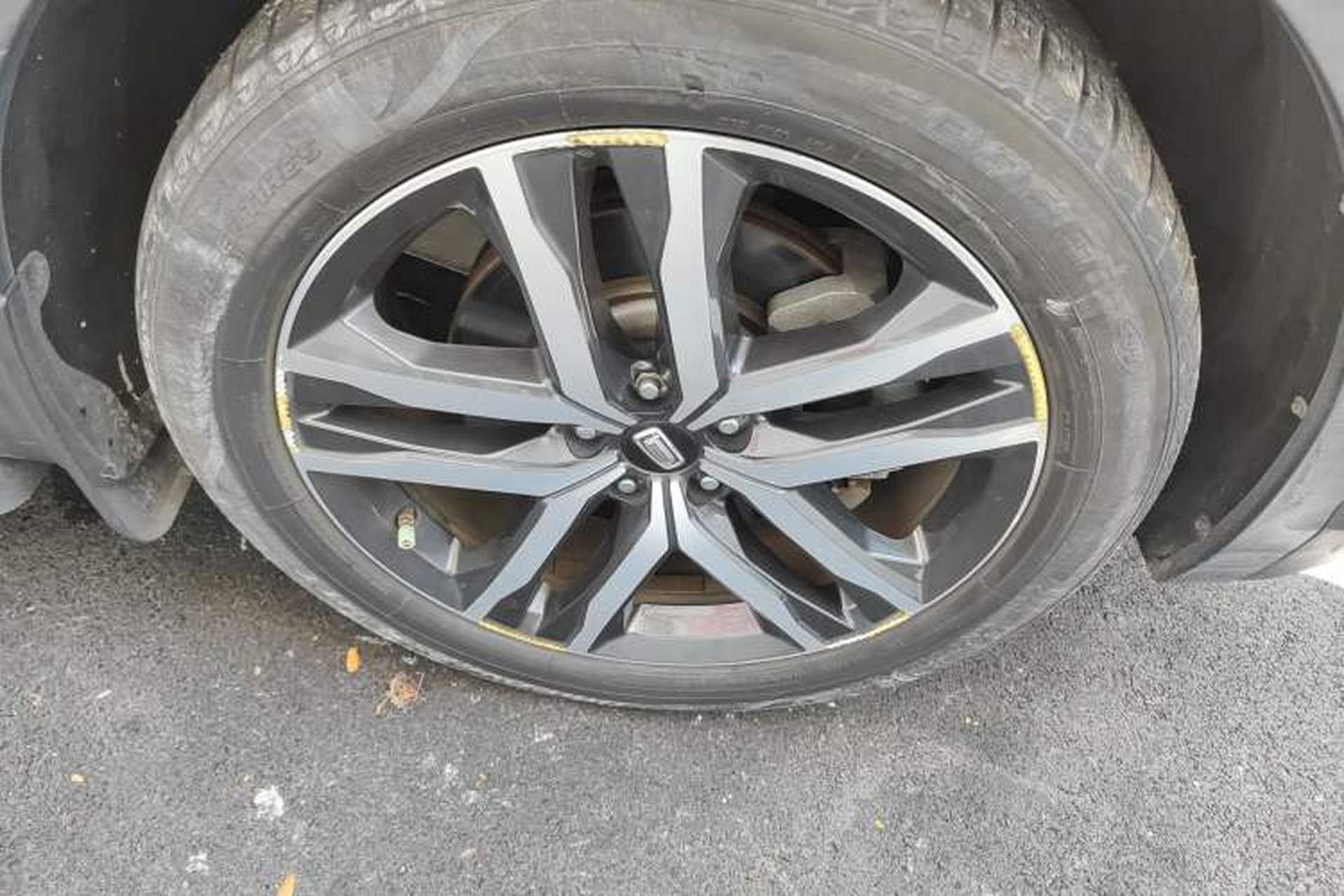 Used Bestune T99 2020 20TD Automatic Premium Edition Right Front Wheel Hub
