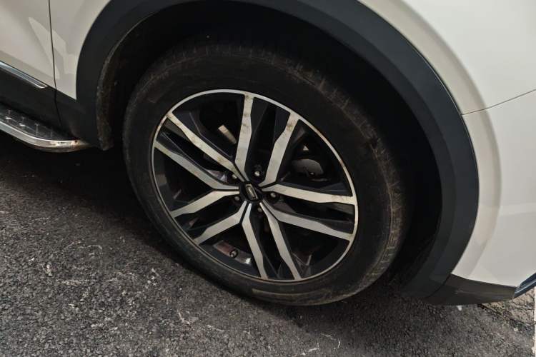 Used Bestune T99 2020 20TD Automatic Luxury Edition Right Front Wheel Hub