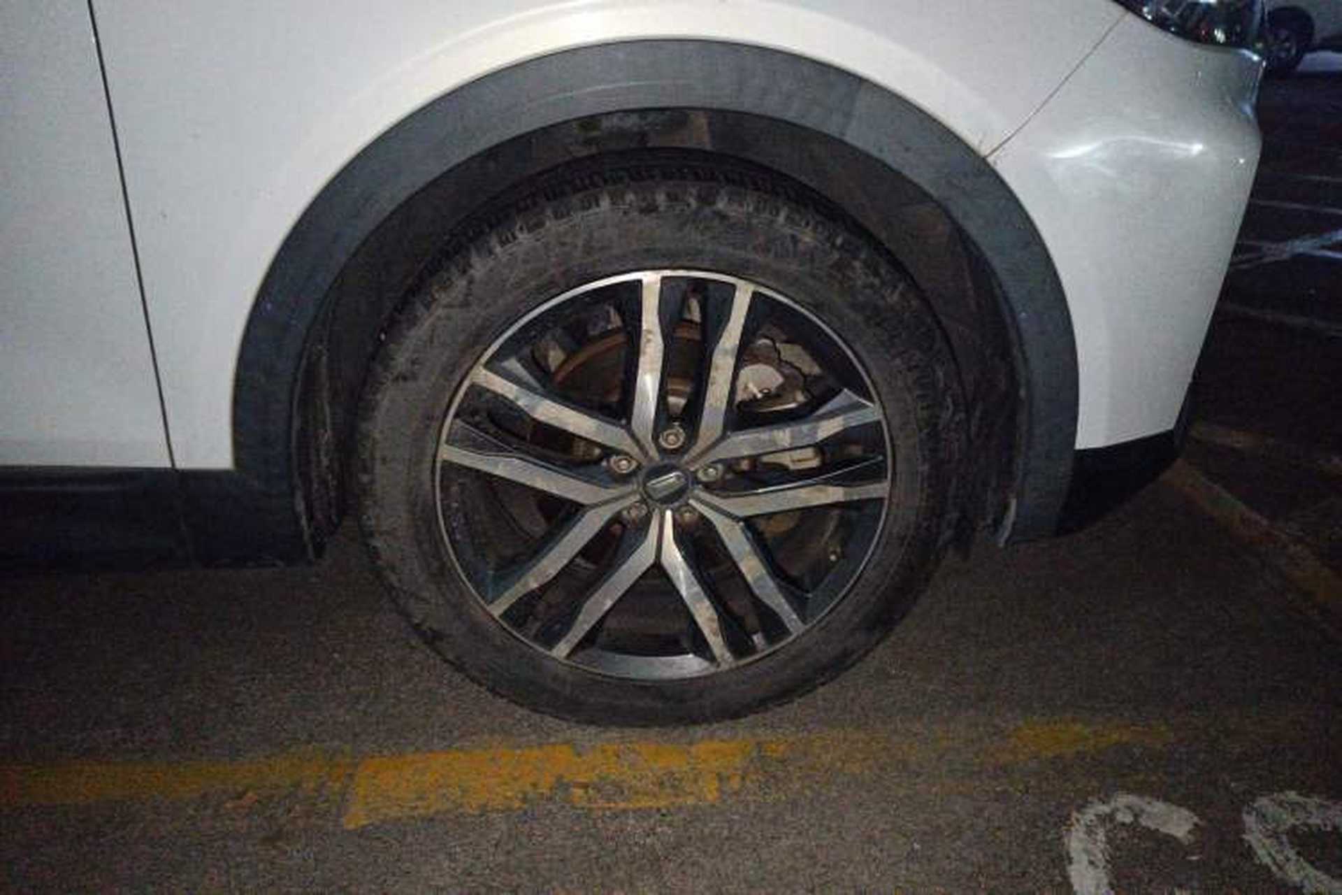 Used Bestune T99 2020 20TD Automatic Sport Premium Edition Right Front Wheel Hub