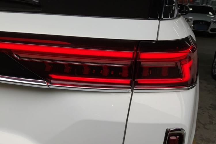 Used Bestune T99 2020 20TD Automatic Luxury Edition Right Rear Taillight