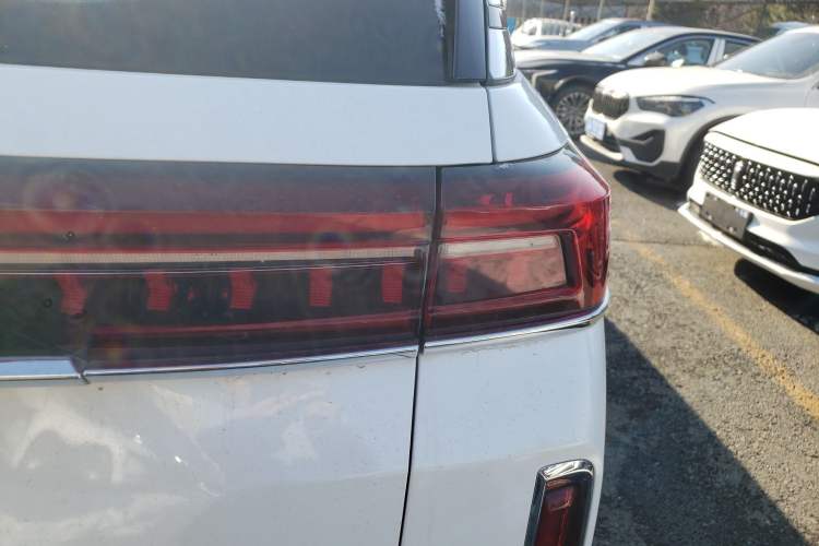 Used Bestune T99 2020 20TD Automatic Prestige Edition Right Rear Taillight