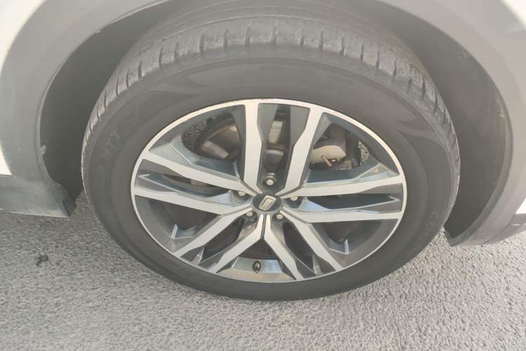 Used Bestune T99 2020 20TD Automatic Luxury Edition Right Rear Wheel Hub