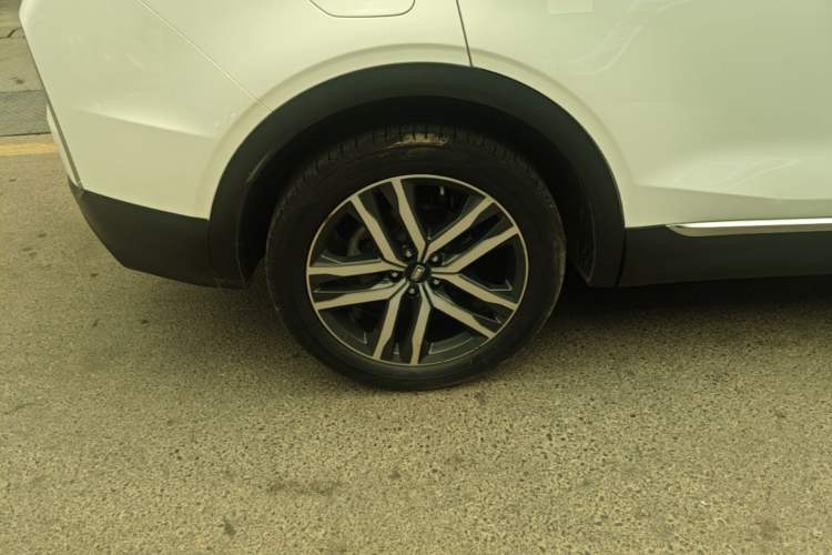Used Bestune T99 2020 20TD Automatic Premium Edition Right Rear Wheel Hub