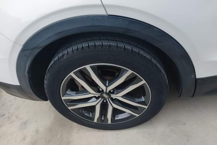 Used Bestune T99 2020 20TD Automatic Premium Edition Right Rear Wheel Hub