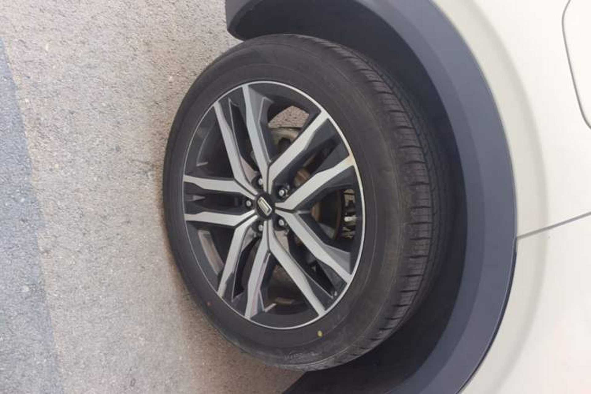 Used Bestune T99 2020 20TD Automatic Premium Edition Right Rear Wheel Hub