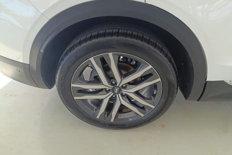 Used Bestune T99 2020 20TD Automatic Prestige Edition Right Rear Wheel Hub