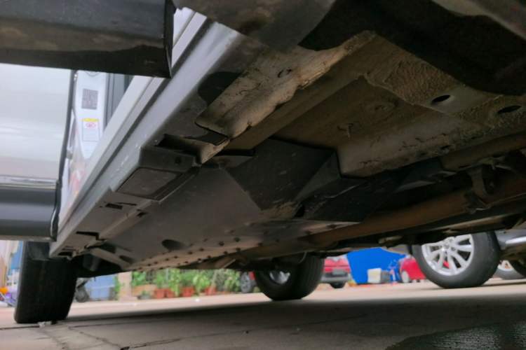 Used Bestune T99 2020 20TD Automatic Premium Edition Right Side Sill