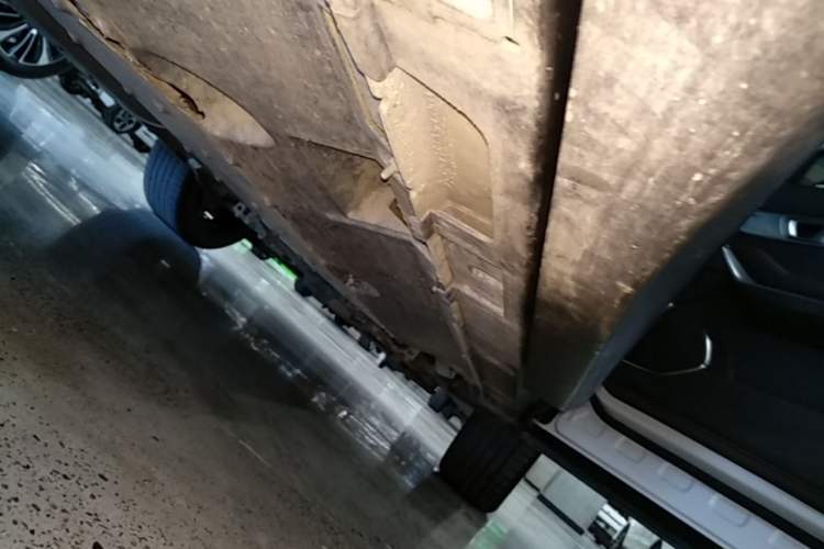 Used Bestune T99 2020 20TD Automatic Sport Premium Edition Right Side Sill
