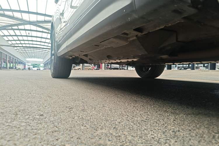 Used Bestune T99 2020 20TD Automatic Premium Edition Right Side Sill