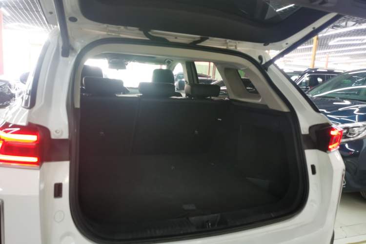 Used Bestune T99 2020 20TD Automatic Premium Edition Trunk