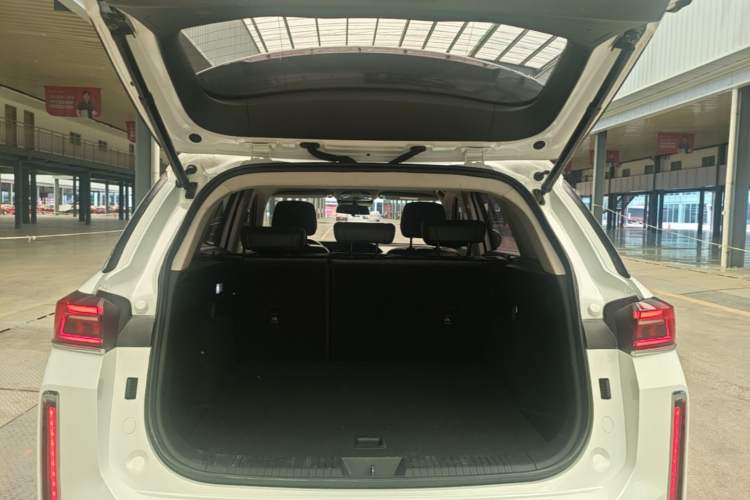 Used Bestune T99 2020 20TD Automatic Premium Edition Trunk