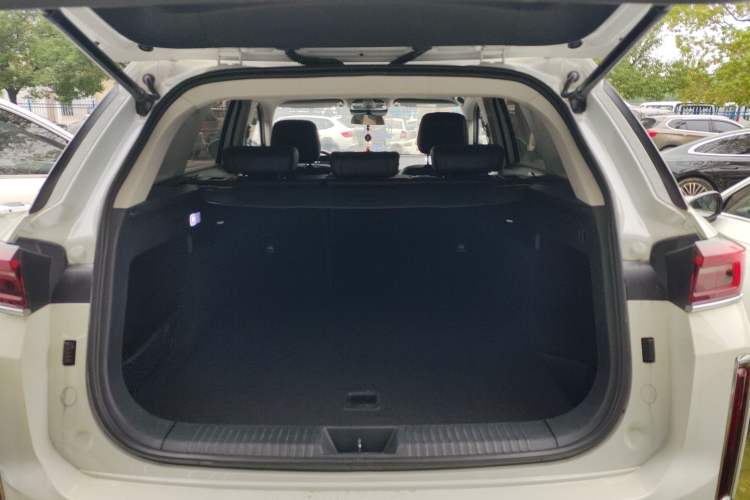 Used Bestune T99 2020 20TD Automatic Premium Edition Trunk