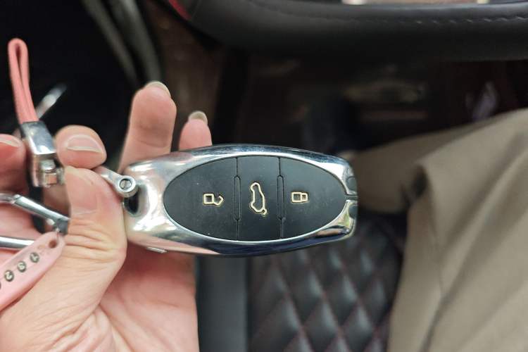 Used Bestune T99 2020 20TD Automatic Premium Edition Vehicle Key