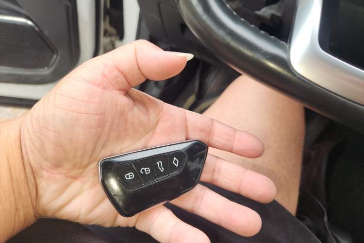 Used Bestune T99 2020 20TD Automatic Premium Edition Vehicle Key